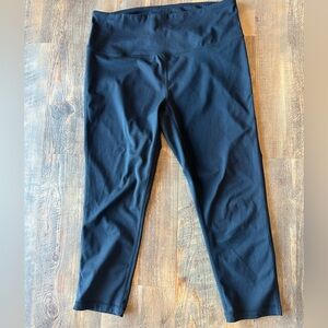 Zella 3/4 length leggings size large